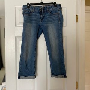 American Eagle artist capris size 4